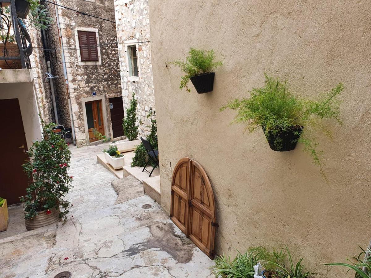 Room With Shared Bathroom House Gorica Šibenik Eksteriør billede